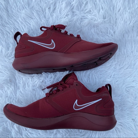 💫SOLD💫Women’s Nike Lunarsol Running Shoes - Picture 4 of 10